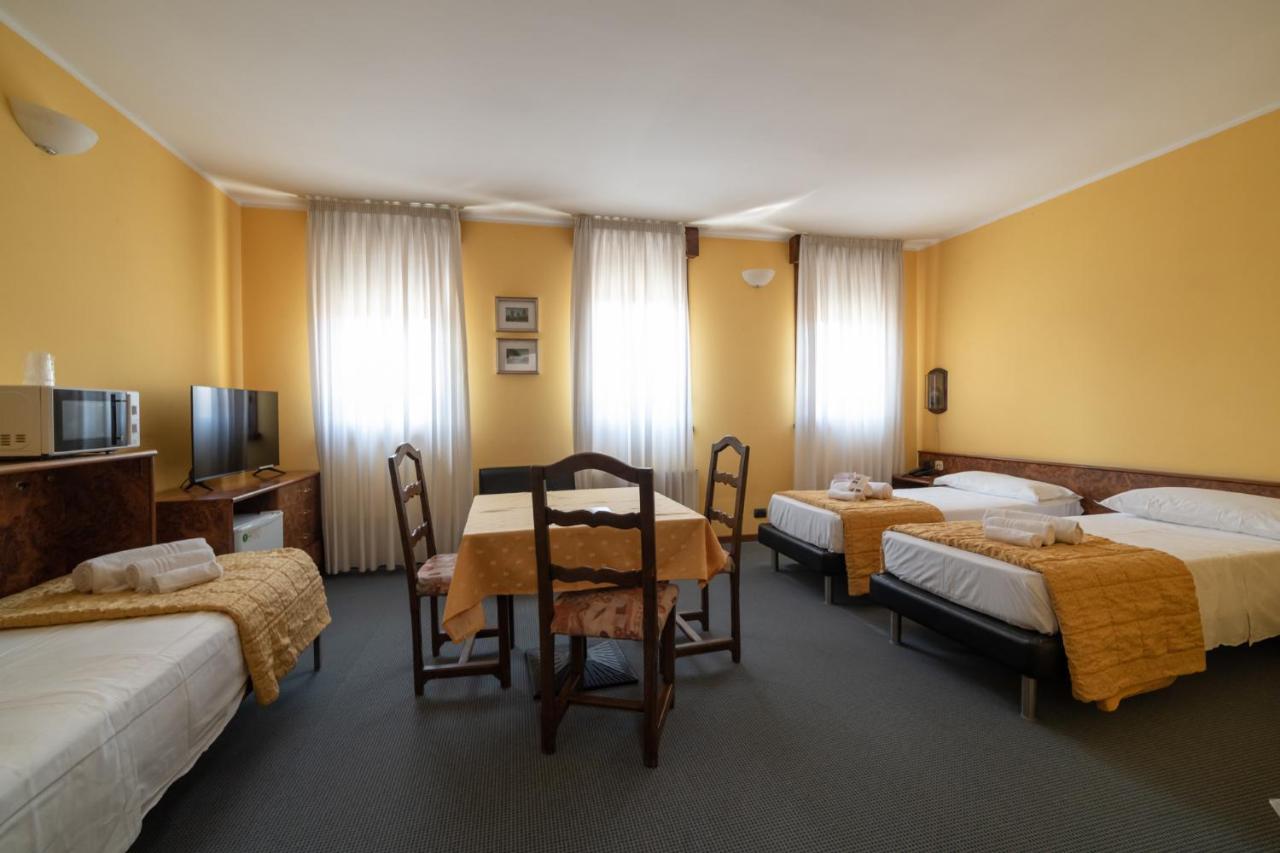 Hotel Siros ヴェローナ エクステリア 写真