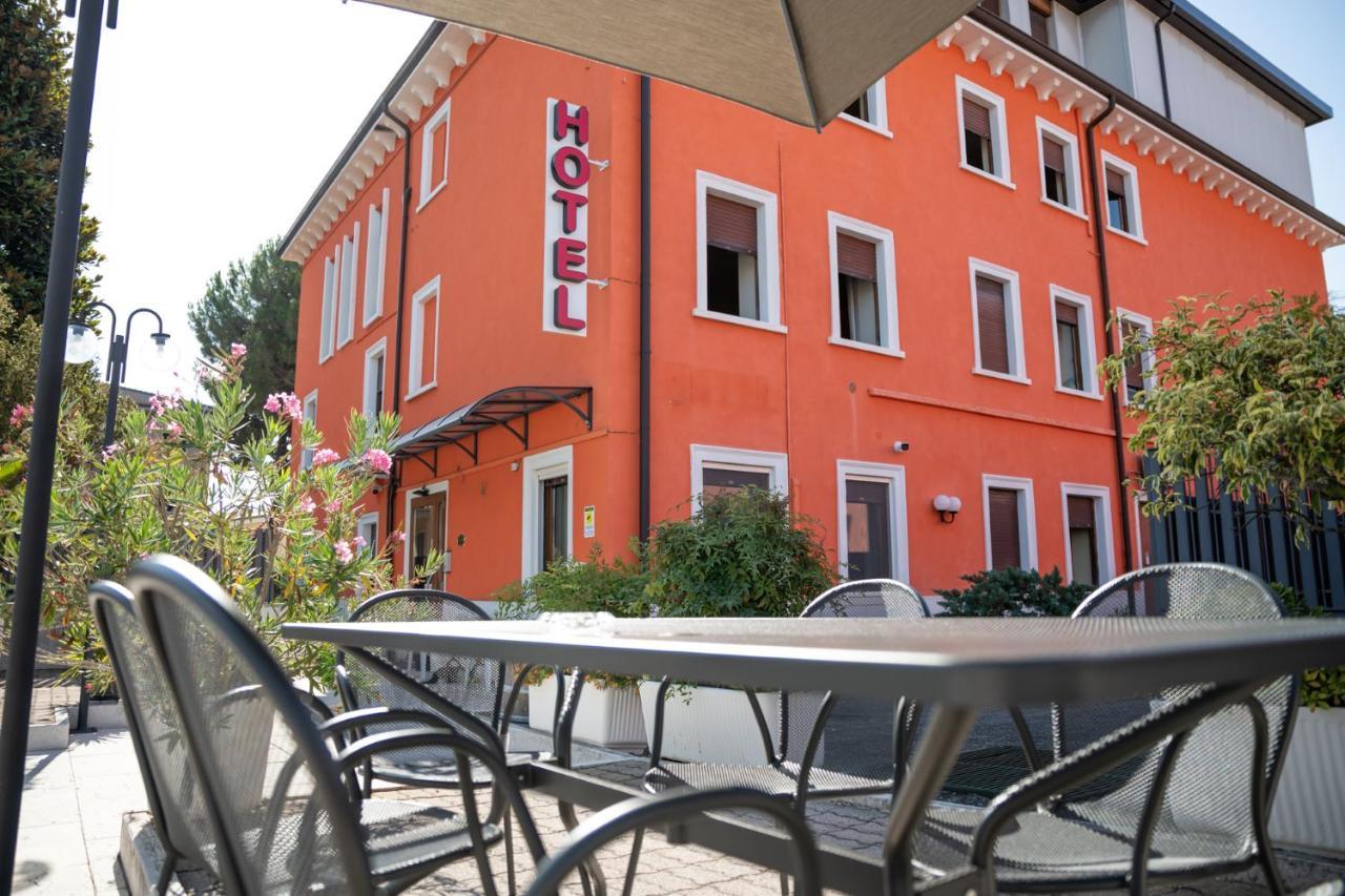 Hotel Siros ヴェローナ エクステリア 写真