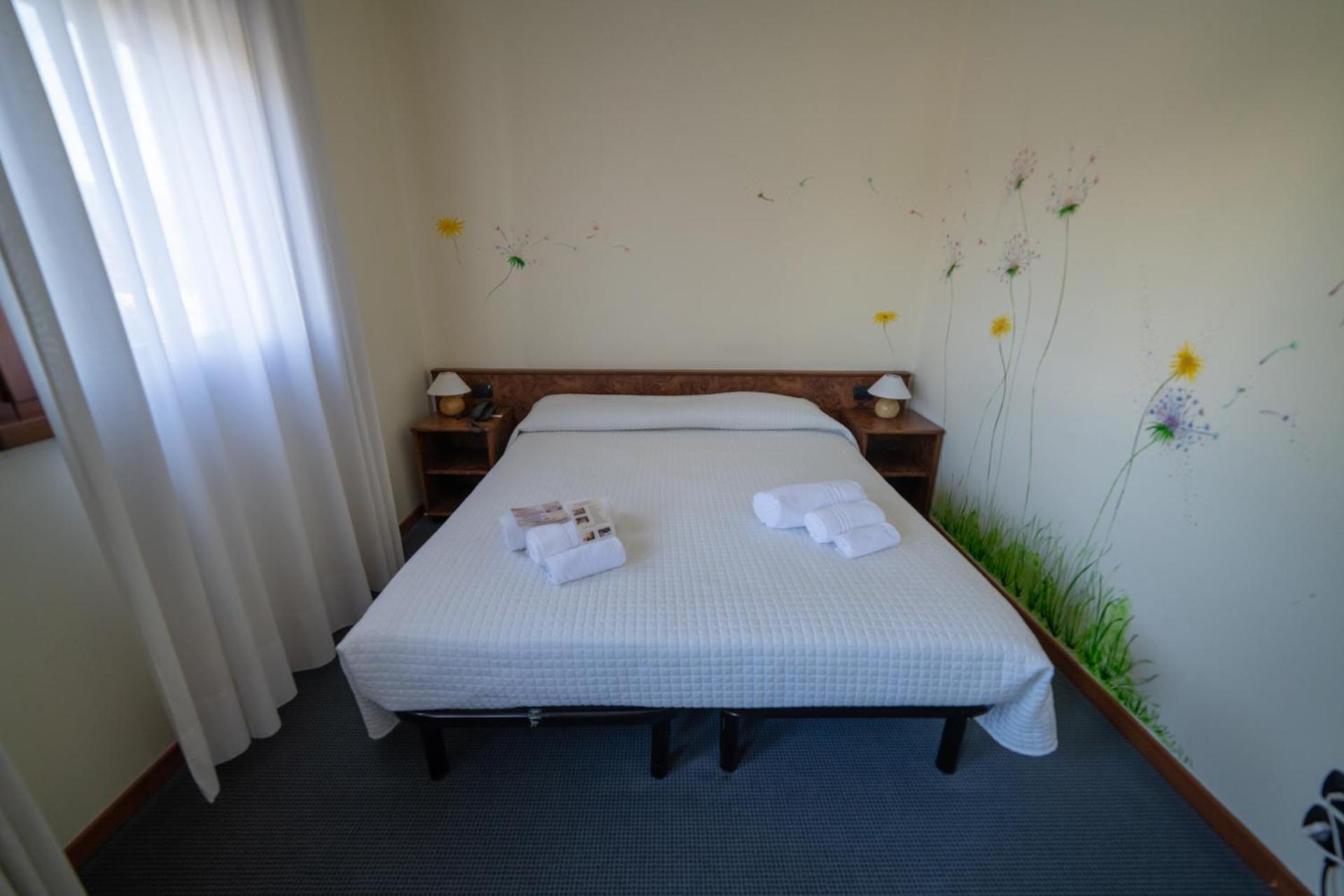 Hotel Siros ヴェローナ エクステリア 写真