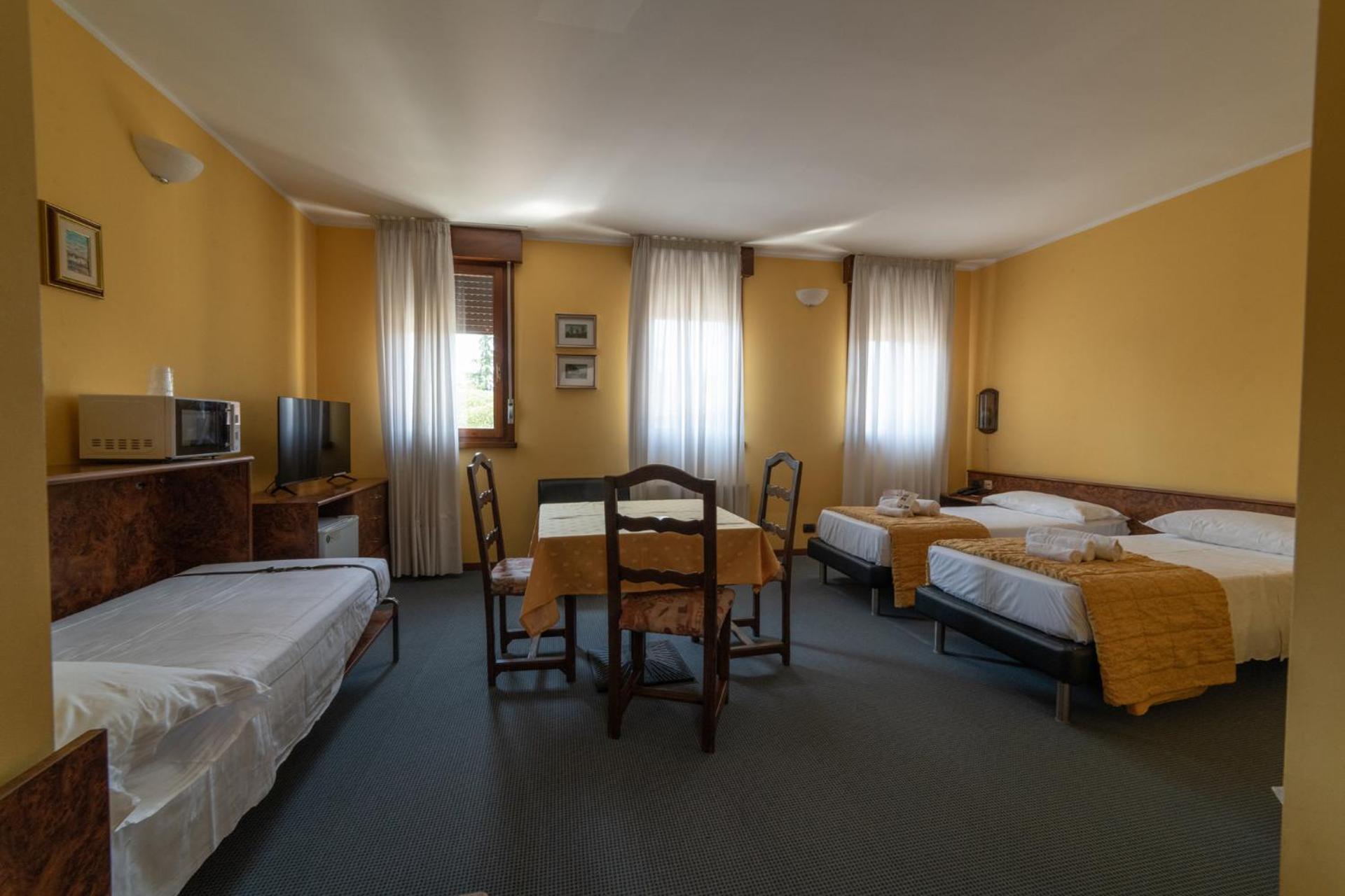Hotel Siros ヴェローナ エクステリア 写真